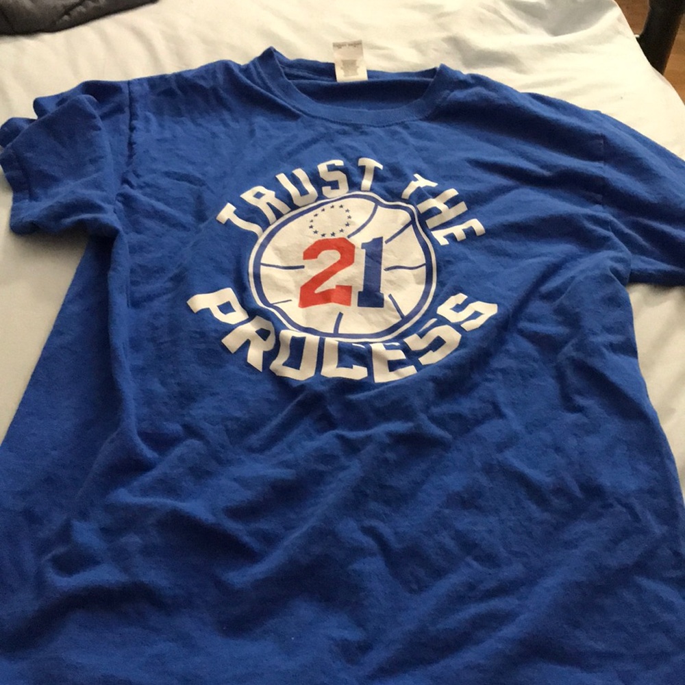 76er’s T-shirt